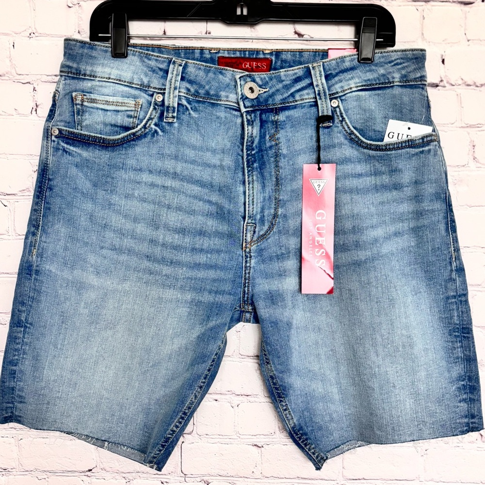 GUESS Men's Wyatt Blue Denim Mid Rise Cut-Off Shorts--NWT--32
